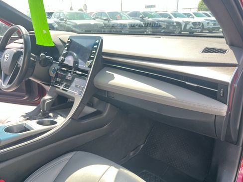 Used 2020 Toyota Avalon XLE w/ Moonroof Package FWD image 47