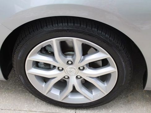 Used 2019 Acura ILX image 10