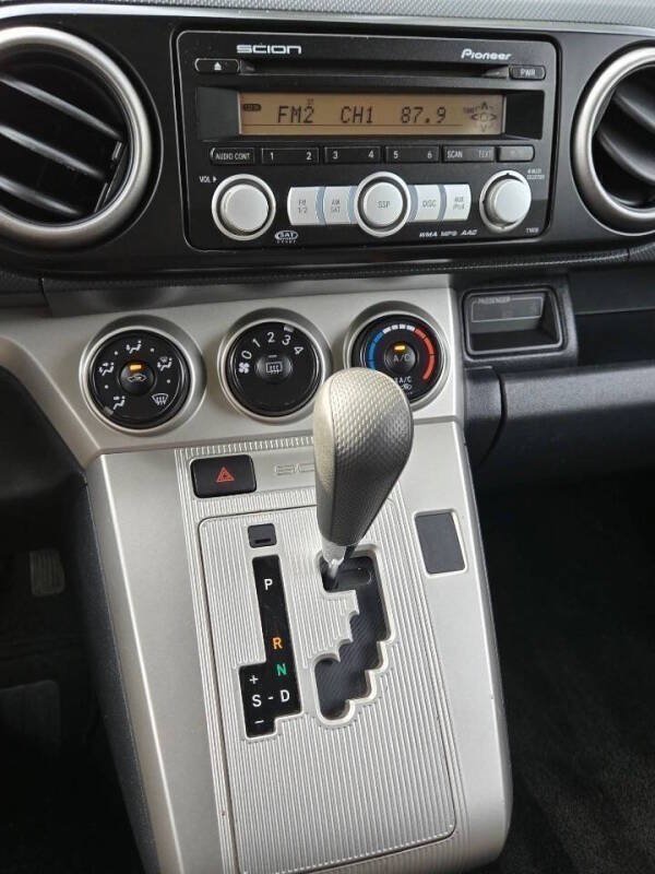 Used 2008 Scion xB FWD image 18