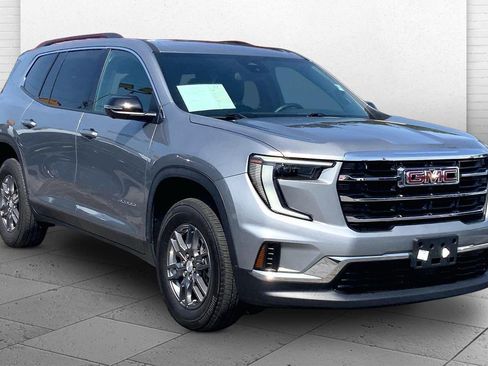 Used 2025 GMC Acadia Elevation FWD image 1
