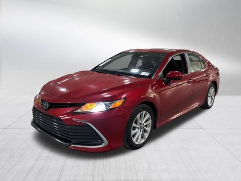 Used 2024 Toyota Camry LE FWD image 3