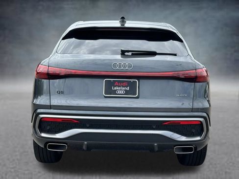 Used 2025 Audi Q5 Premium Plus w/ Premium Plus AWD/4WD image 4