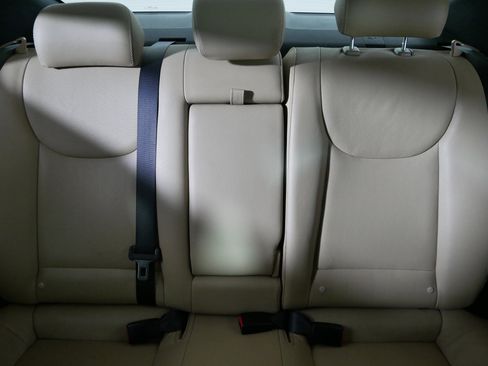 Used 2013 Hyundai Elantra Limited image 13