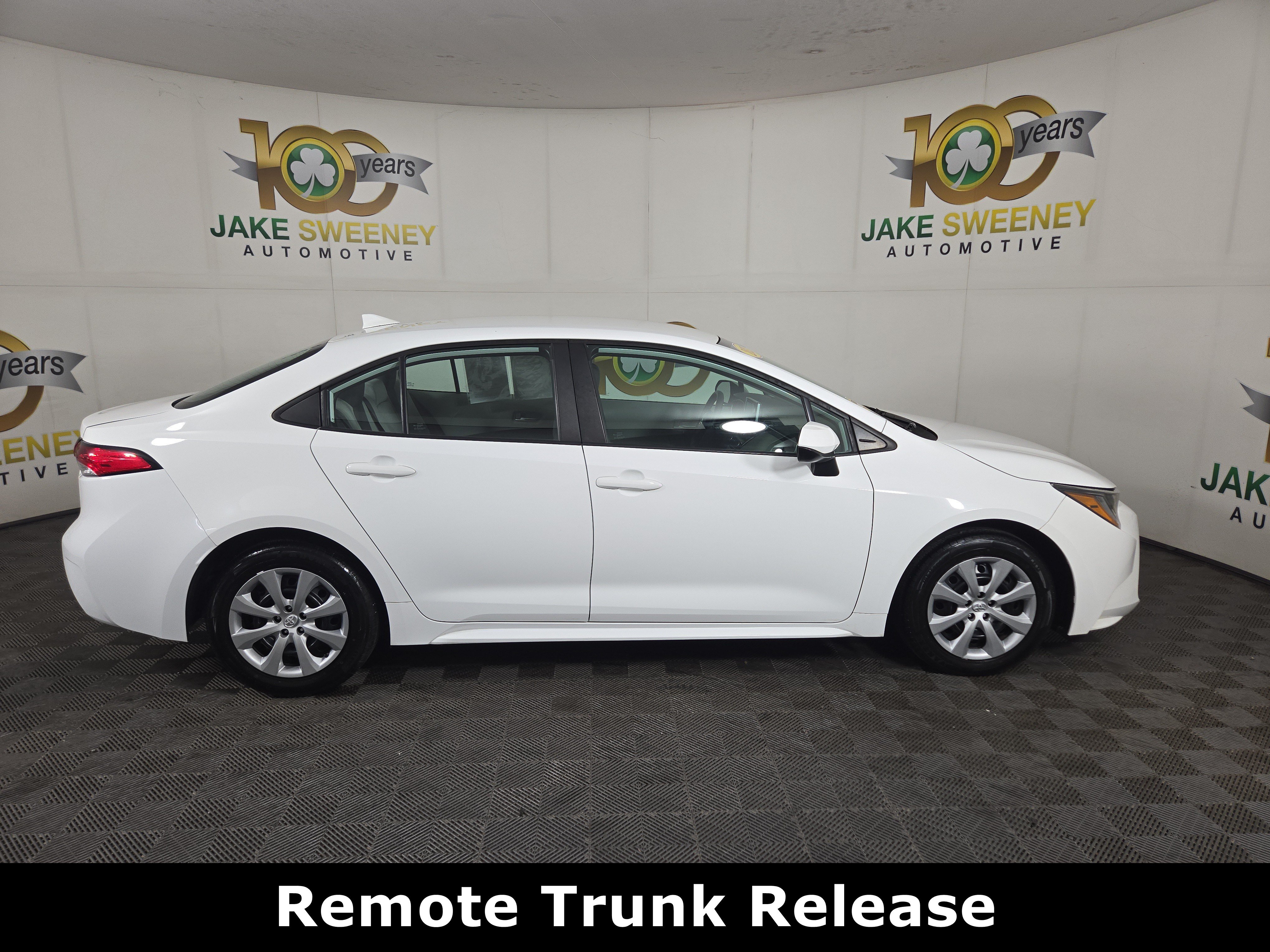 Used 2021 Toyota Corolla LE FWD image 10