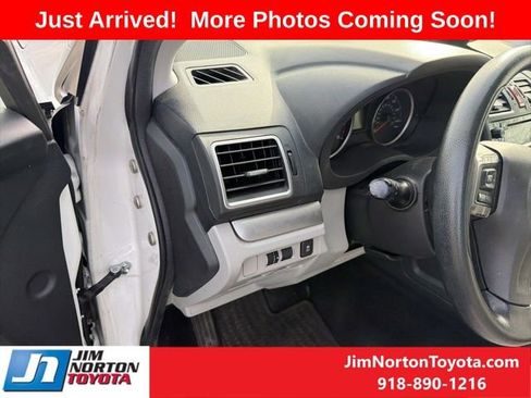 Used 2016 Subaru Forester 2.5i Premium w/ All-Weather Package image 11