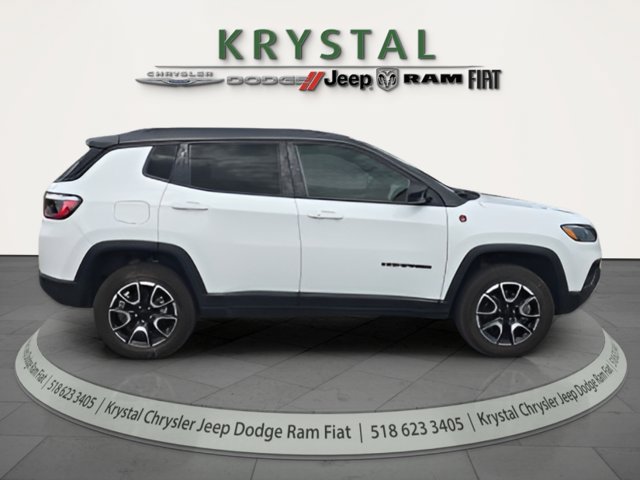 Certified 2024 Jeep Compass Trailhawk AWD/4WD image 8