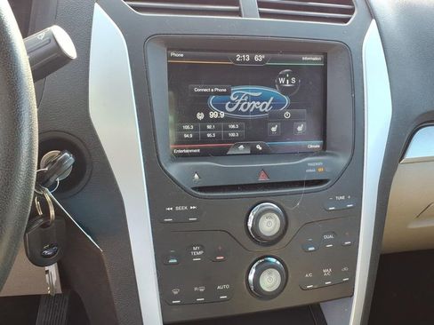 Used 2011 Ford Explorer XLT w/ 202A Rapid Spec Order Code image 25