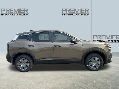 New 2026 Nissan Kicks S image 4