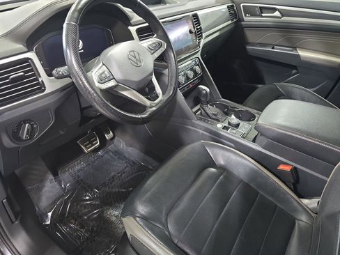 Used 2021 Volkswagen Atlas SEL Premium image 16