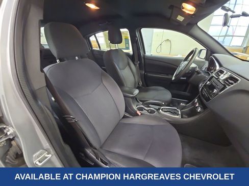 Used 2014 Chrysler 200 LX image 37