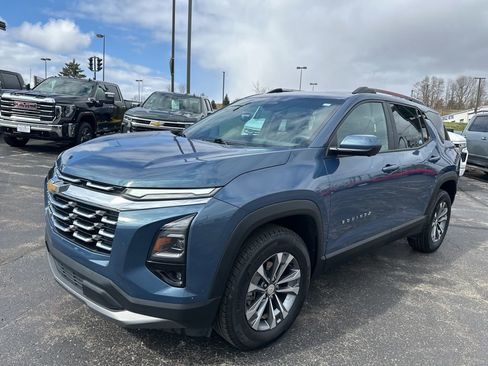 Used 2025 Chevrolet Equinox LT w/ Convenience Package II image 7