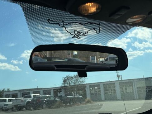 Used 2008 Ford Mustang Convertible image 24