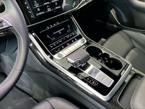 Used 2025 Audi Q7 3.0T Premium Plus w/ Premium Plus Package AWD/4WD image 18
