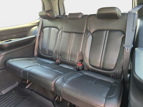 Used 2022 Jeep Wagoneer Series III w/ Flexible Seating Group AWD/4WD image 35