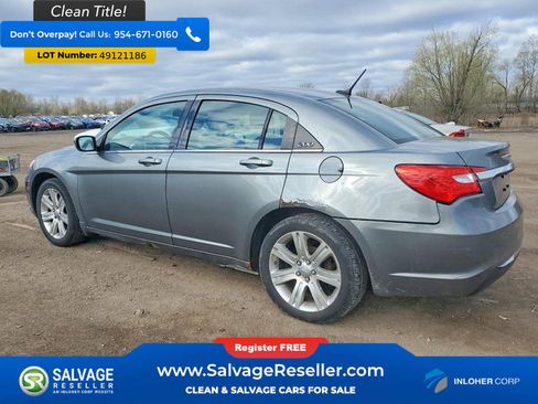 Used 2011 Chrysler 200 Touring image 3
