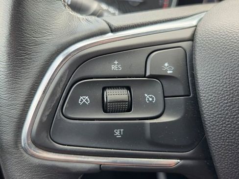 Used 2023 Buick Encore GX Select w/ Sport Touring Package FWD image 19