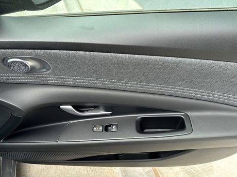 New 2026 Hyundai Elantra Limited FWD image 21