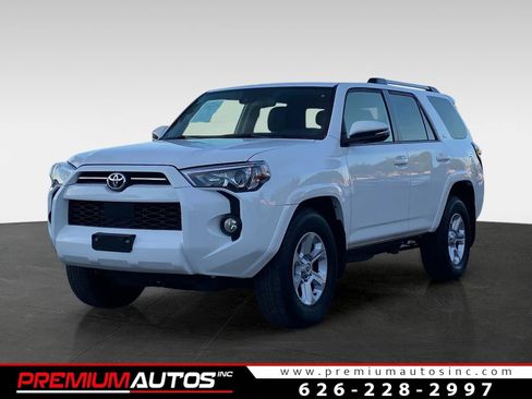 Used 2022 Toyota 4Runner SR5 Premium image 1