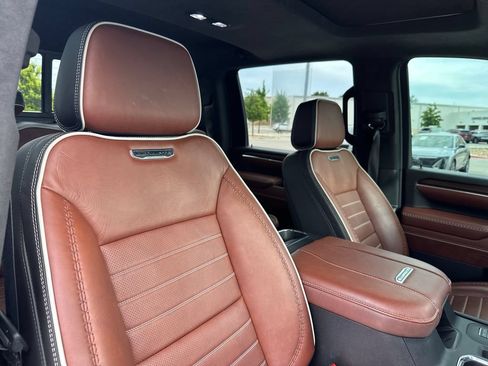Used 2025 GMC Sierra 2500 Denali Ultimate AWD/4WD image 41