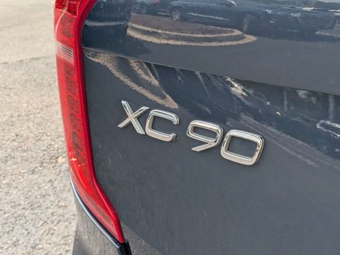 Used 2022 Volvo XC90 T5 Momentum w/ Advanced Package AWD/4WD image 15