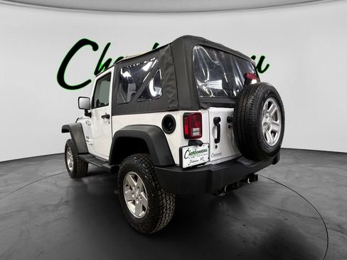 Used 2011 Jeep Wrangler Sport AWD/4WD image 3