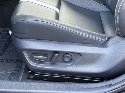 Used 2025 Toyota Camry SE FWD image 14