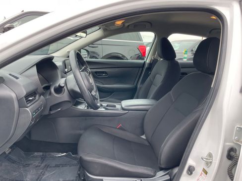 Used 2025 Nissan Sentra S image 24