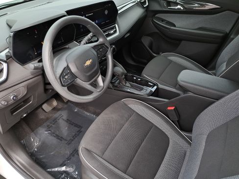 Used 2024 Chevrolet TrailBlazer LT w/ Driver Confidence Package FWD image 15