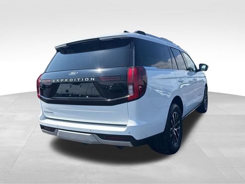 Used 2025 Ford Expedition Platinum AWD/4WD image 12