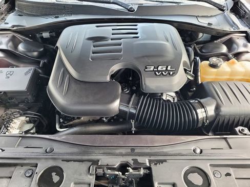 Used 2019 Chrysler 300 Limited RWD image 27