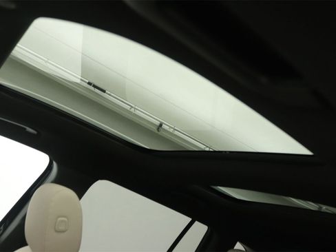 New 2026 Mercedes-Benz GLB 250 image 14