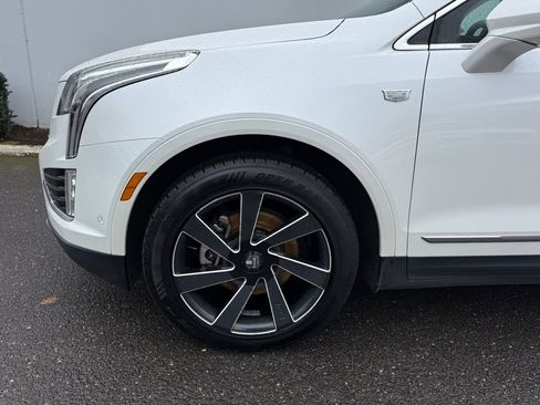 Used 2017 Cadillac XT5 Platinum w/ Driver Assist Package image 14