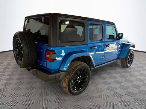 Used 2023 Jeep Wrangler Unlimited Sahara AWD/4WD image 6