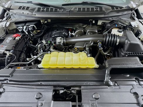 Used 2020 Ford F150 XLT image 38