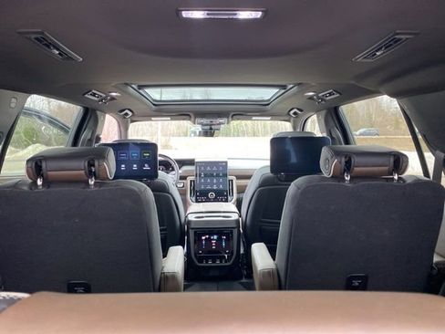 Used 2025 GMC Yukon Denali Ultimate image 30