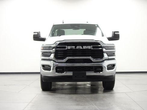 Used 2026 RAM 2500 Big Horn AWD/4WD image 9