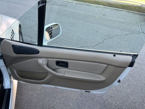 Used 1996 BMW Z3 1.9 image 27