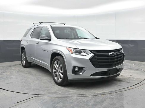 Used 2019 Chevrolet Traverse Premier w/ LPO, Blackout Package AWD/4WD image 7
