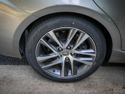 Used 2020 Lexus IS 300 w/ Premium Package RWD image 12