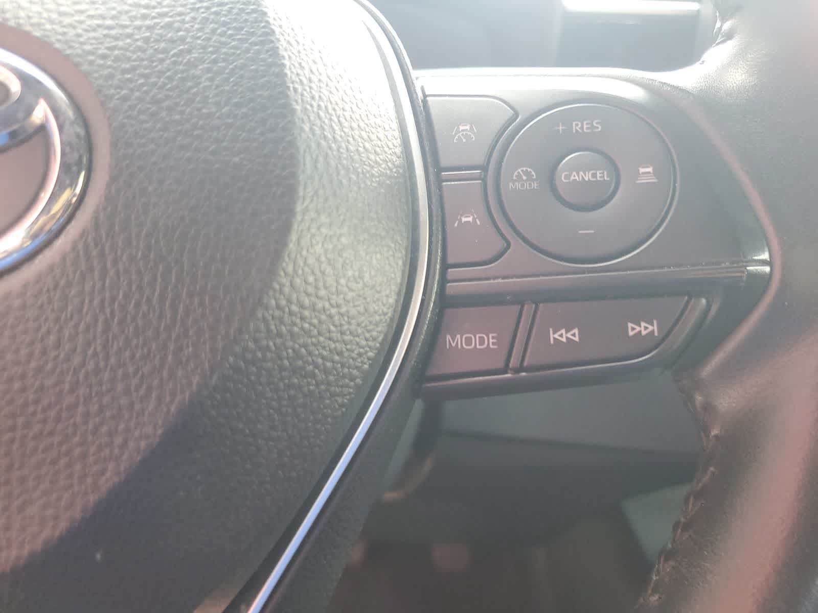 Used 2025 Toyota Corolla SE FWD image 18