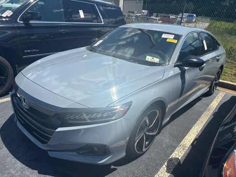 Used 2022 Honda Accord Sport image 1