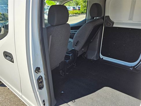 Used 2021 Nissan NV200 SV image 9