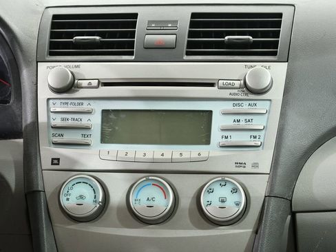 Used 2007 Toyota Camry SE FWD image 9