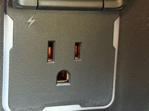 Used 2023 Chevrolet Silverado 1500 LTZ image 31