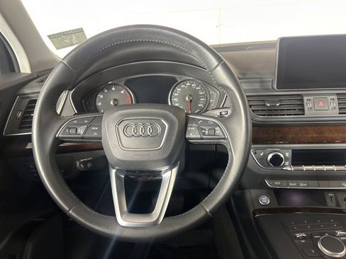Used 2019 Audi Q5 2.0T Premium w/ Convenience Package image 12