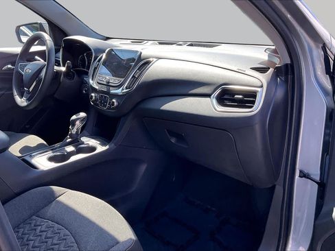 Used 2024 Chevrolet Equinox LT FWD image 16