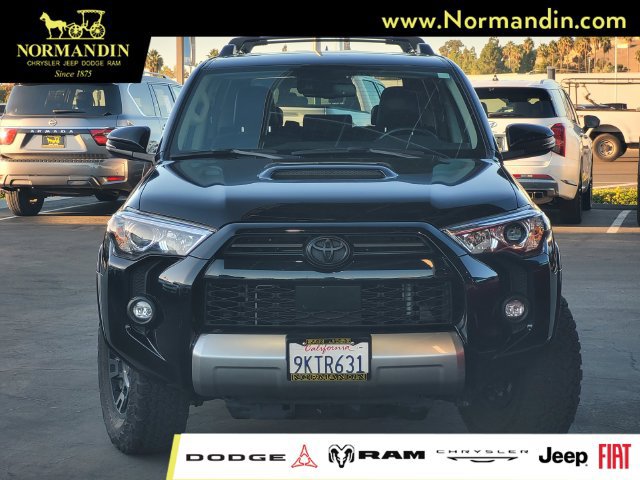 Used 2024 Toyota 4Runner TRD Off-Road Premium AWD/4WD image 2