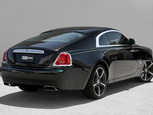Used 2017 Rolls-Royce Wraith RWD image 4