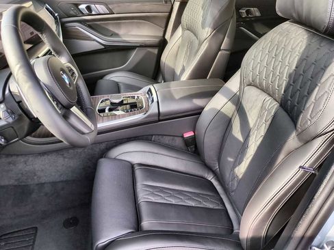 Used 2026 BMW X7 xDrive40i w/ M Sport Package image 16