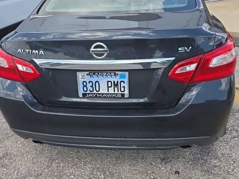 Used 2016 Nissan Altima 2.5 SV FWD image 13